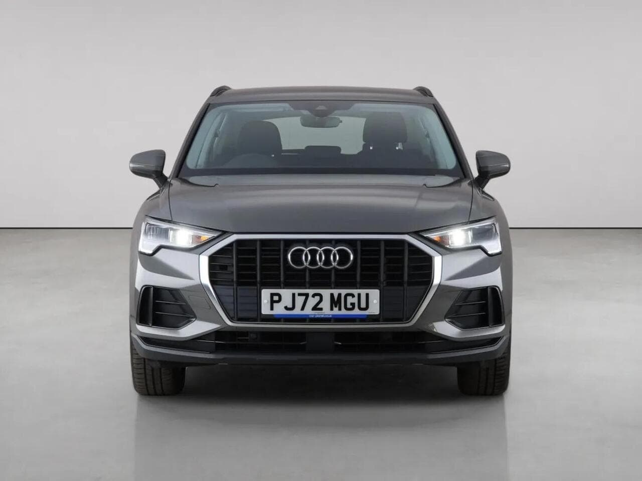 Audi Q3 thumbnail Front