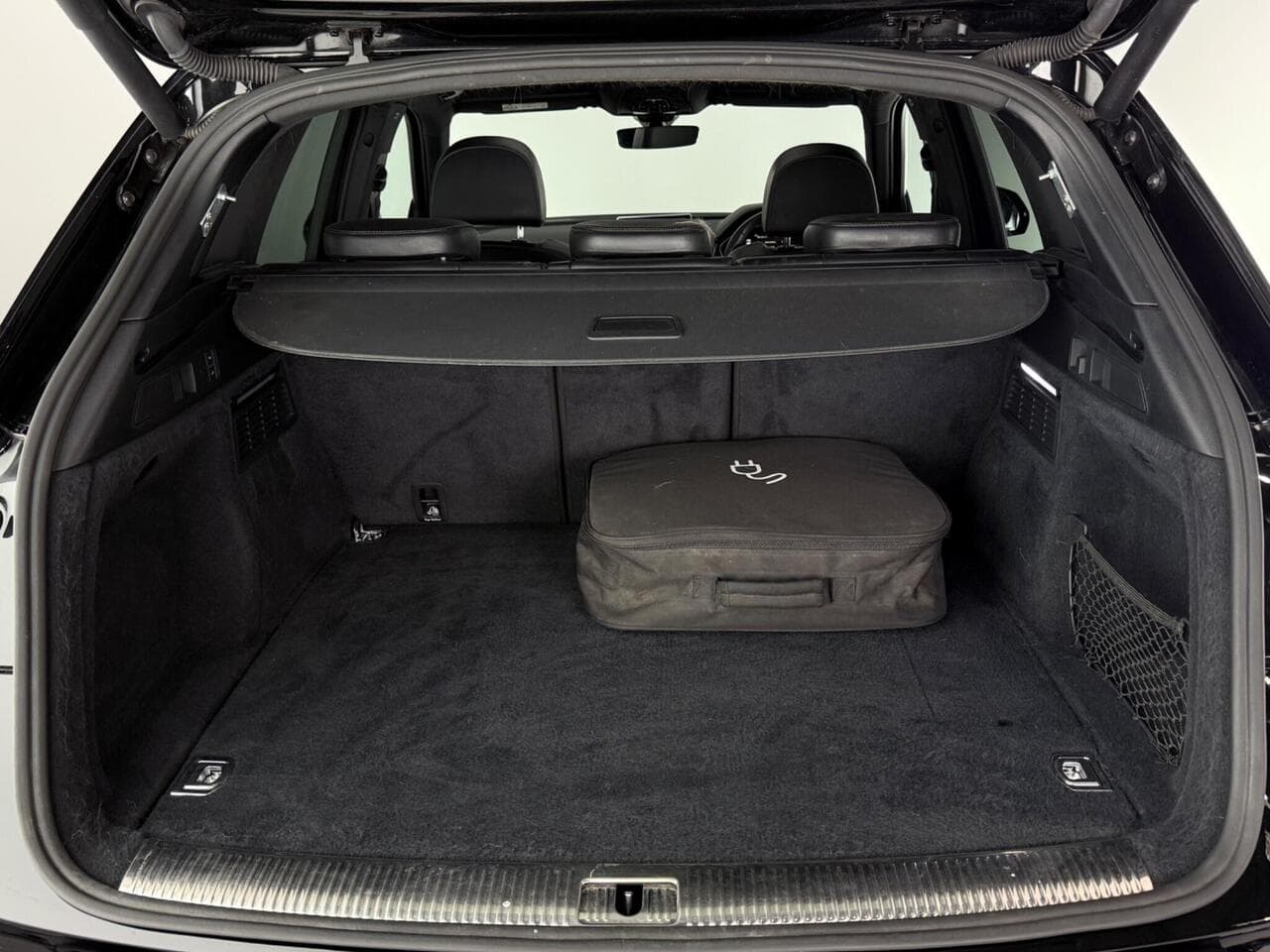 Audi Q5 thumbnail Boot