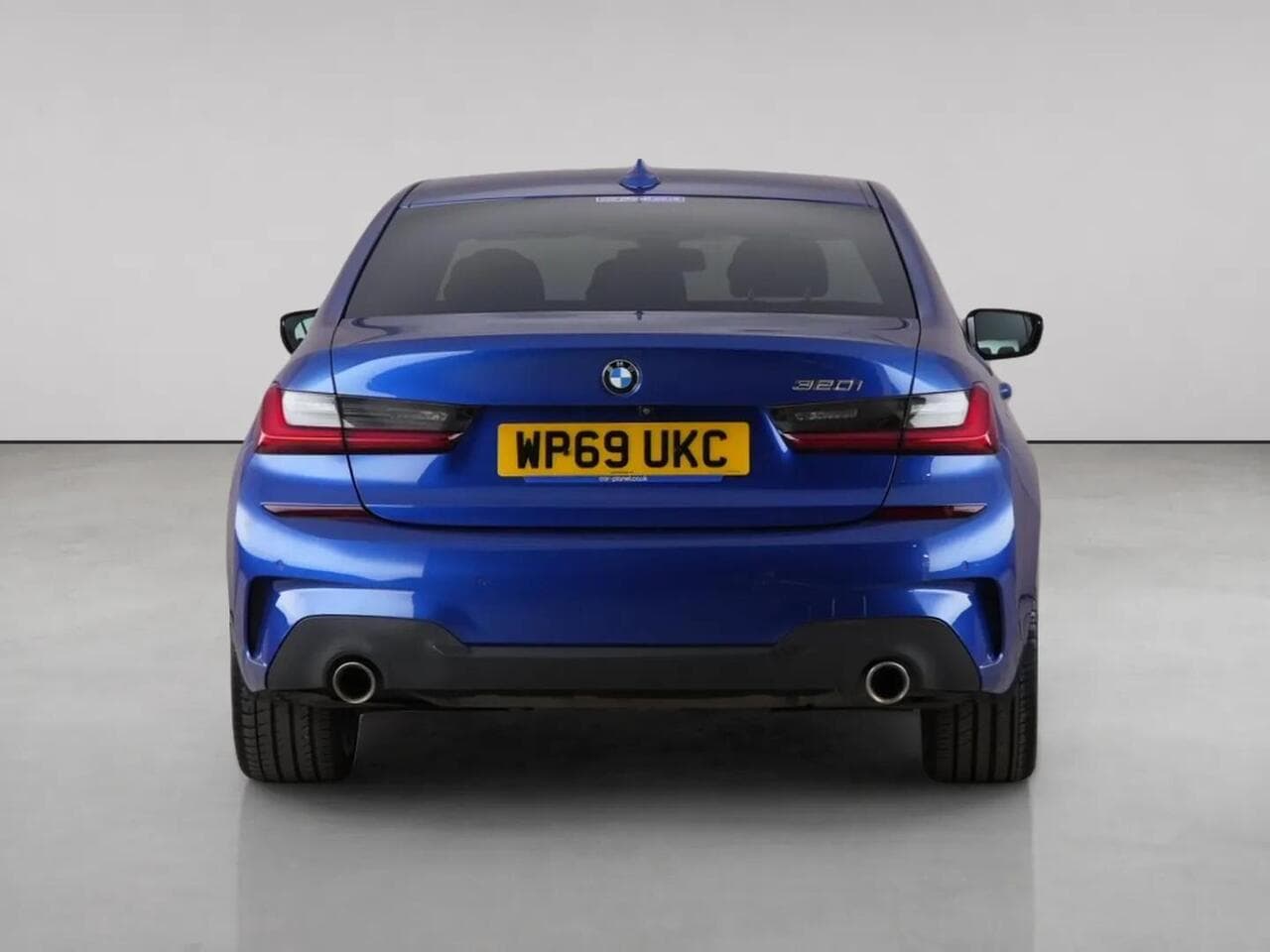 BMW 3 Series thumbnail Rear