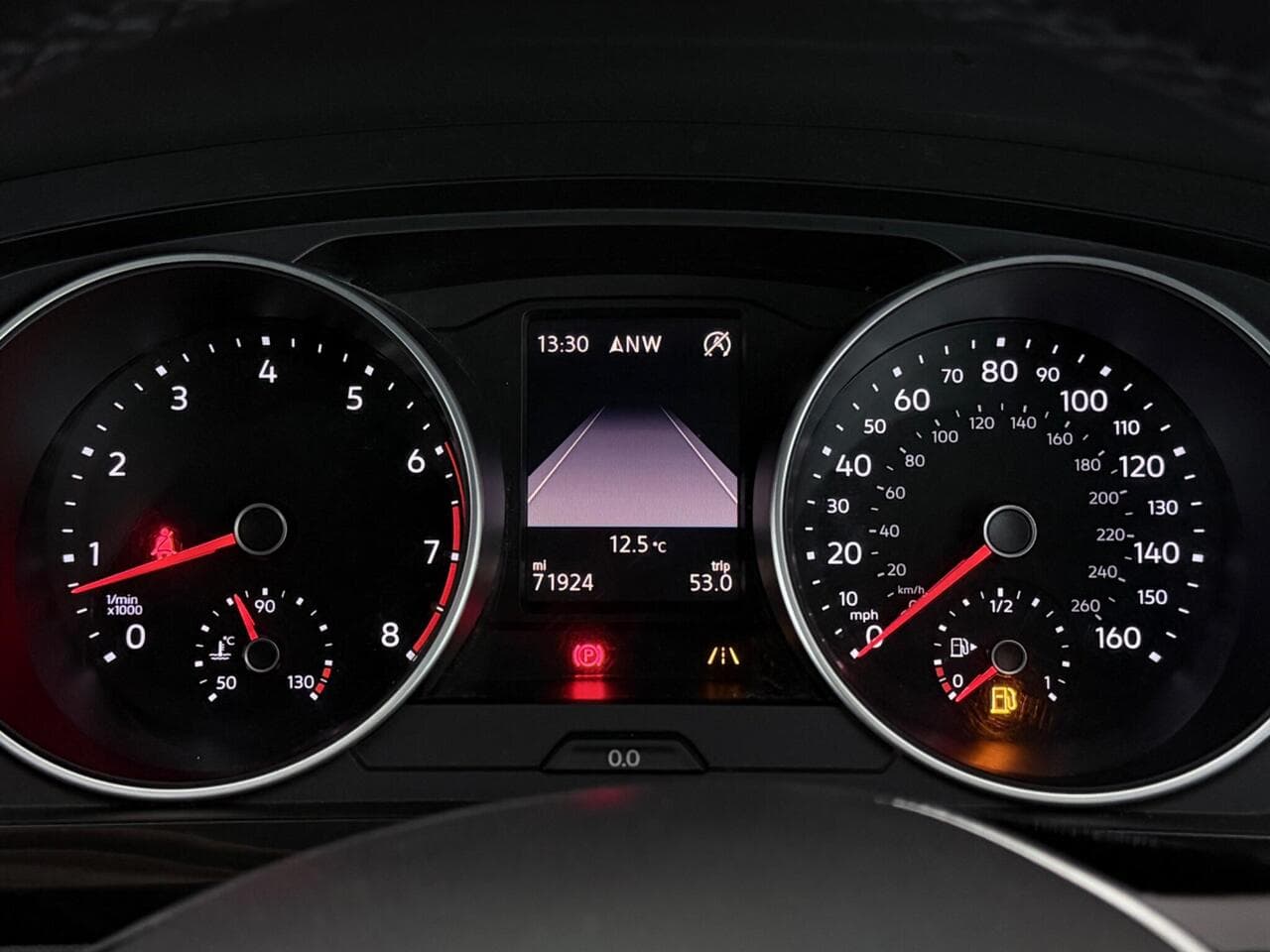 Volkswagen Tiguan thumbnail Driver Instruments