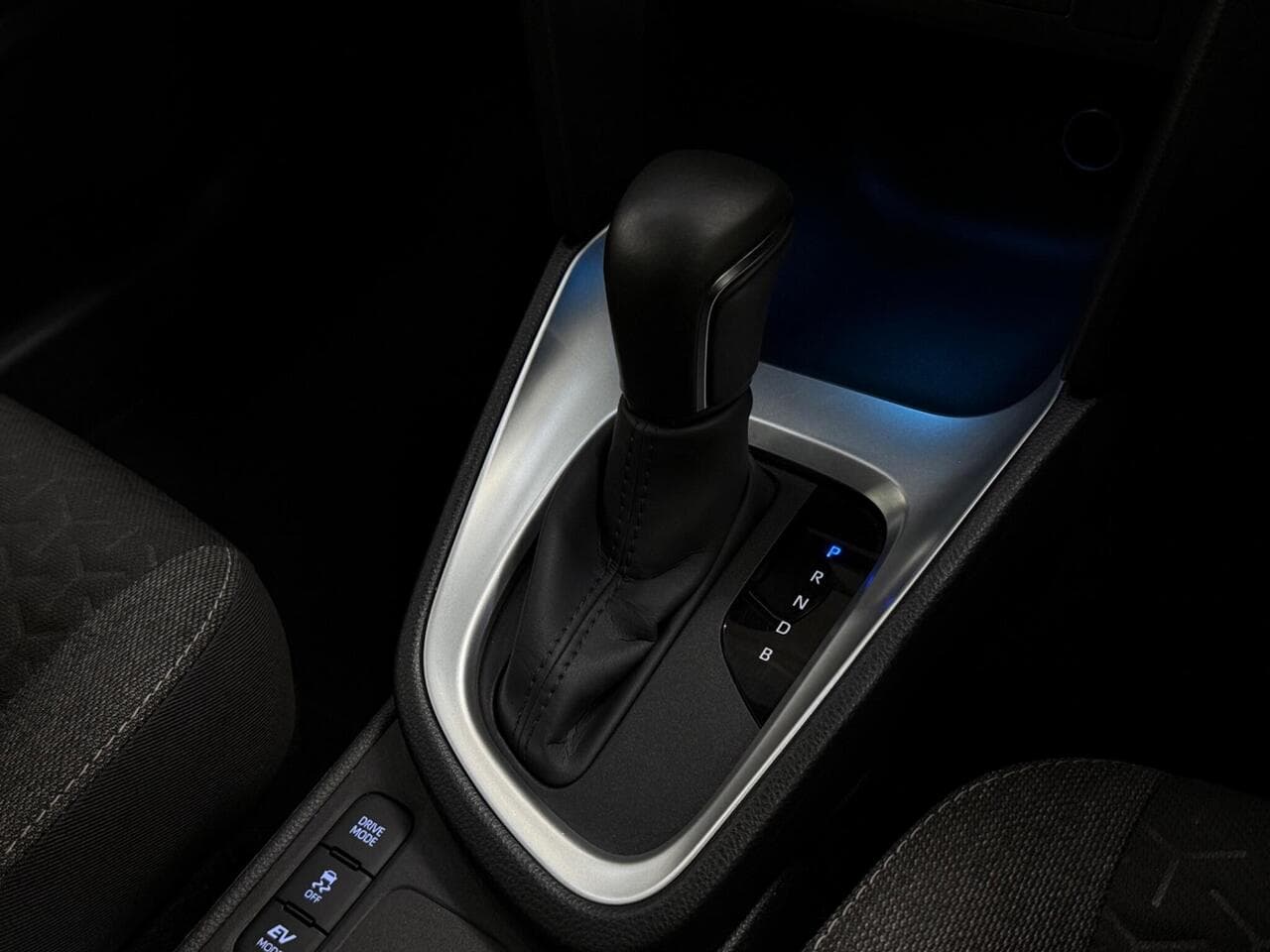 Toyota Yaris Cross thumbnail Interior Front