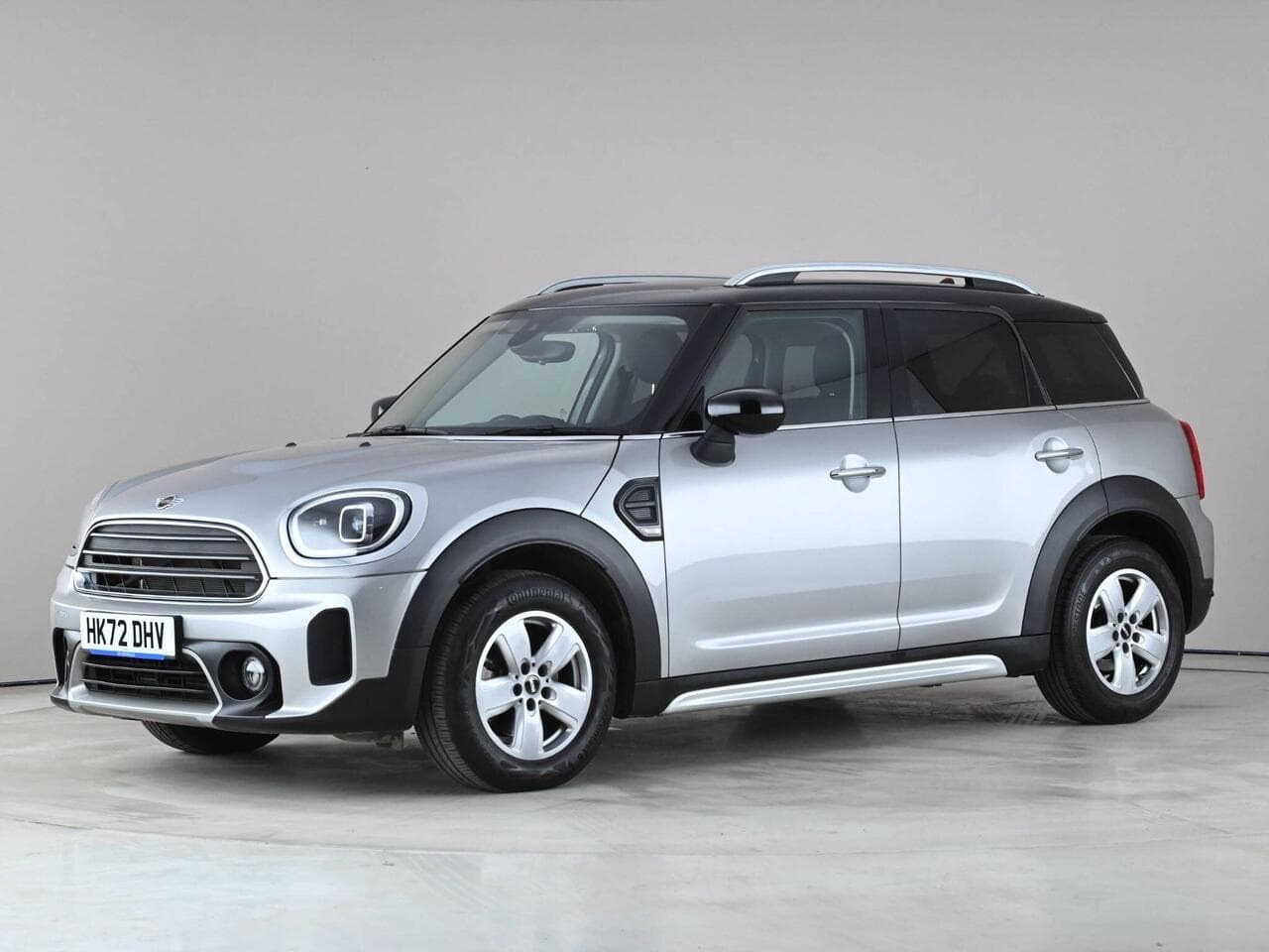 MINI Countryman thumbnail Front Left