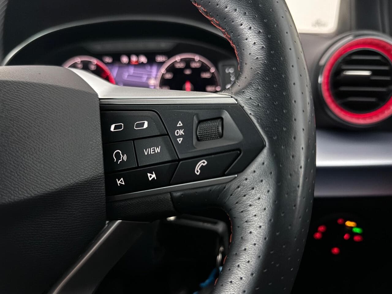 SEAT Arona thumbnail Misc Controls