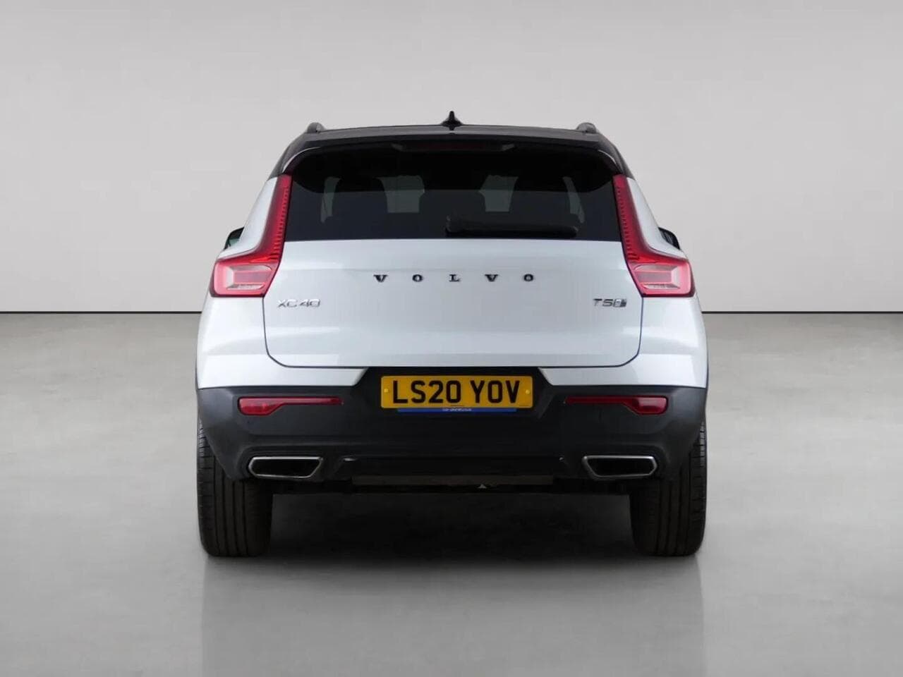 Volvo XC40 thumbnail Rear