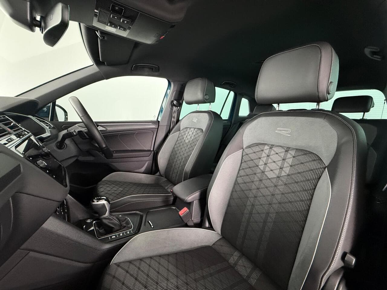 Volkswagen Tiguan thumbnail Seat Front Passenger