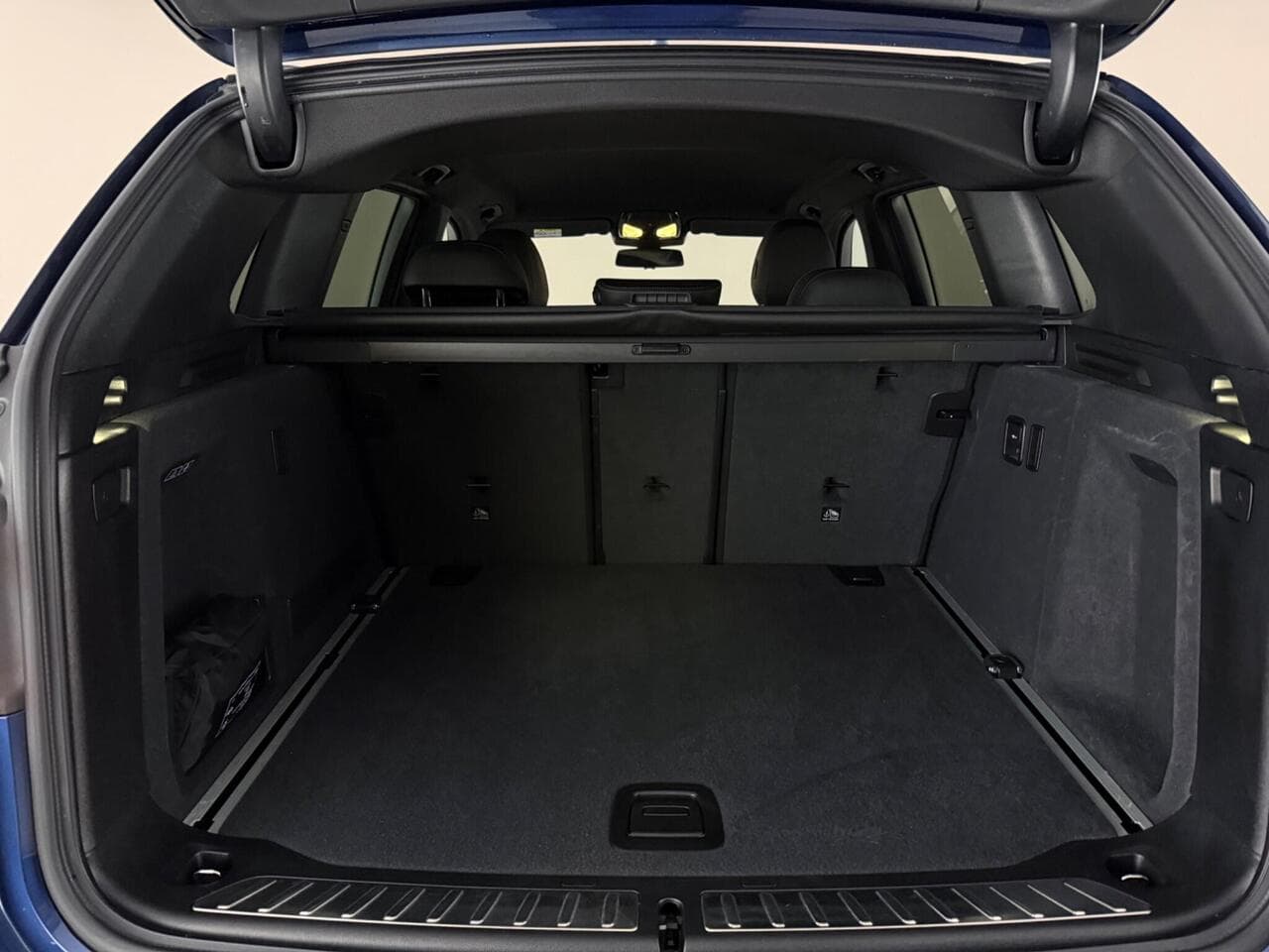 BMW X3 thumbnail Boot