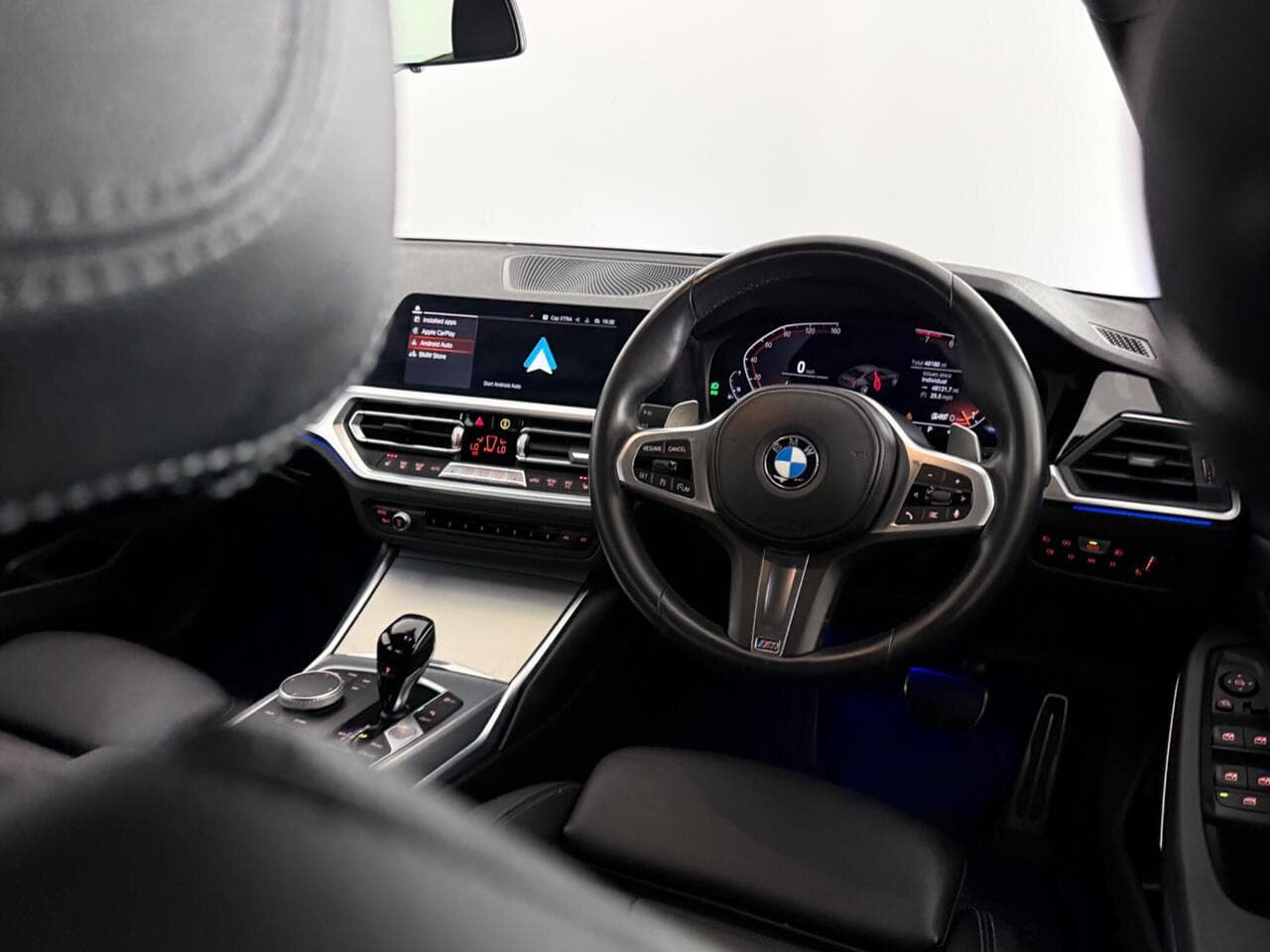 BMW 3 Series thumbnail Interior Front