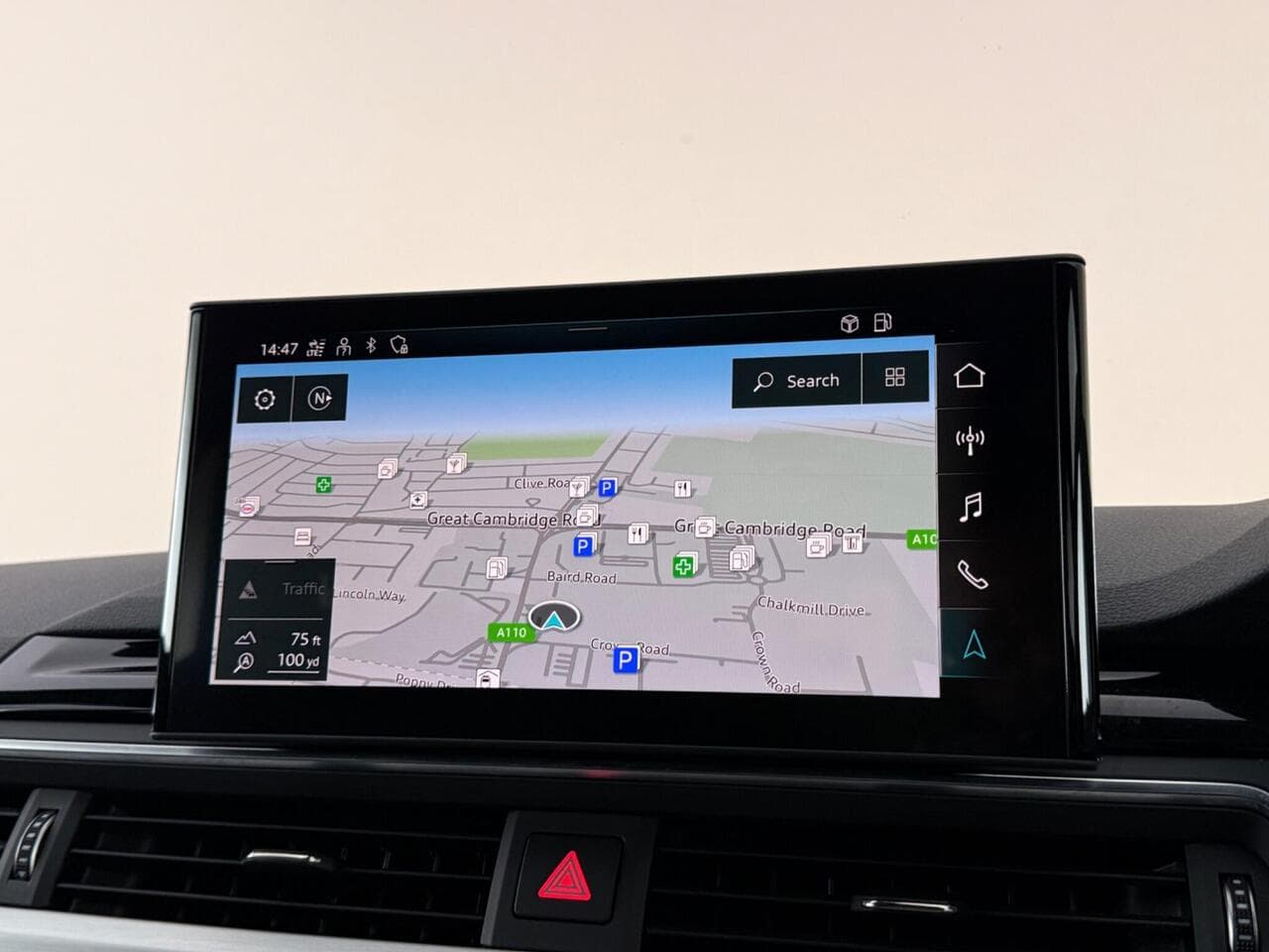 Audi A4 Avant thumbnail Infotainment System