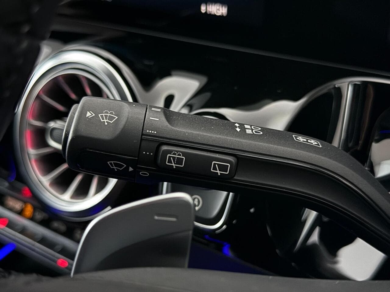 Mercedes-Benz B Class thumbnail Misc Controls