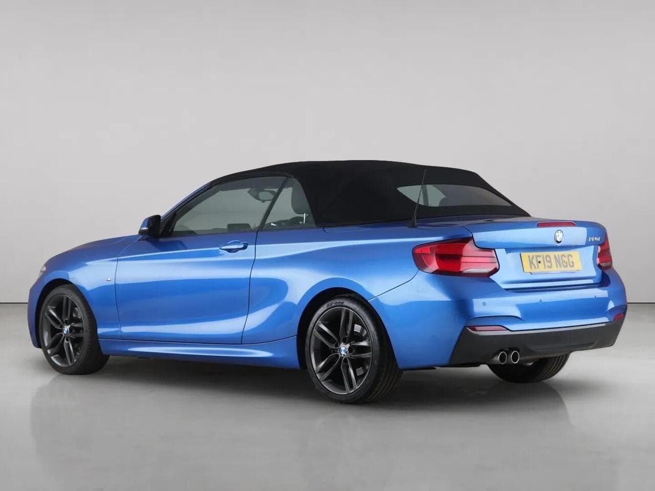 BMW 2 Series thumbnail Rear Left