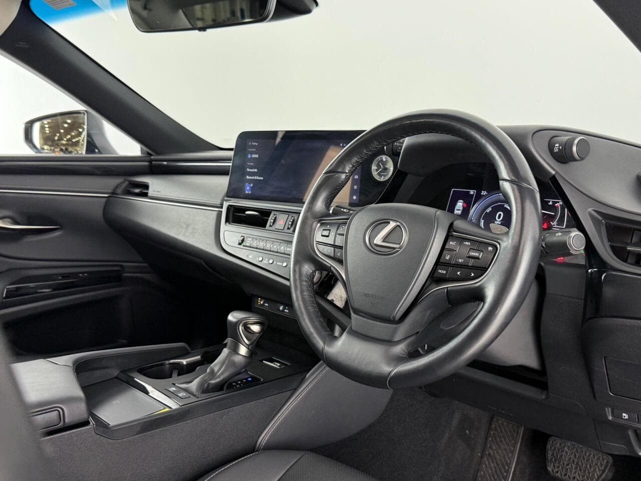Lexus ES thumbnail Interior Front