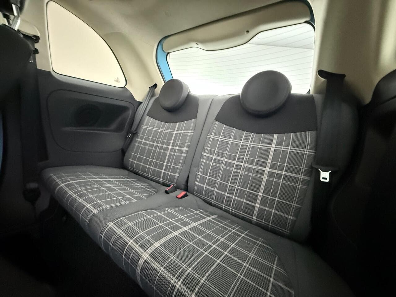 Fiat 500 thumbnail Seats Rear