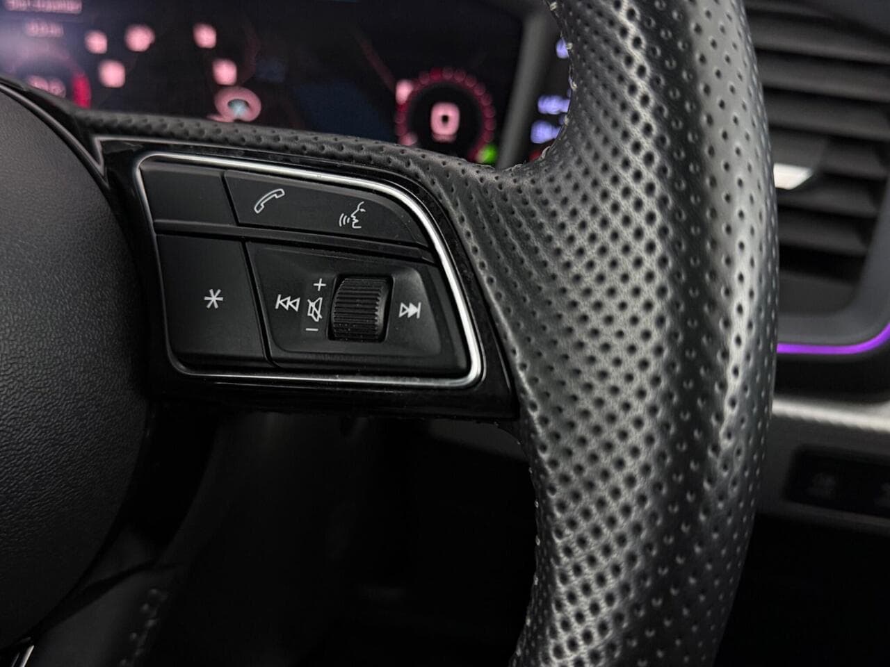 Audi A1 thumbnail Misc Controls
