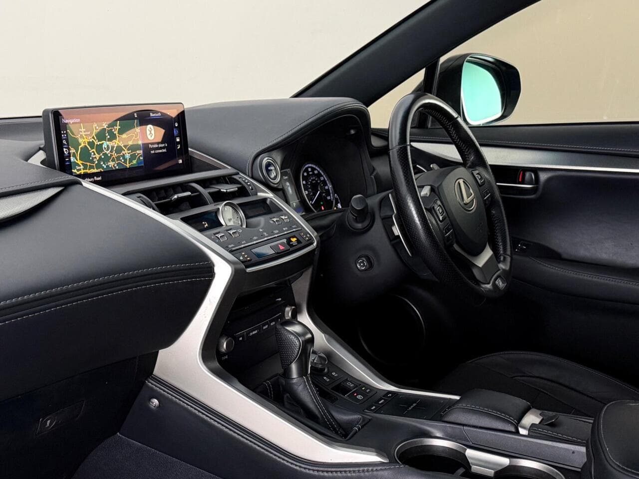 Lexus NX thumbnail Interior Front