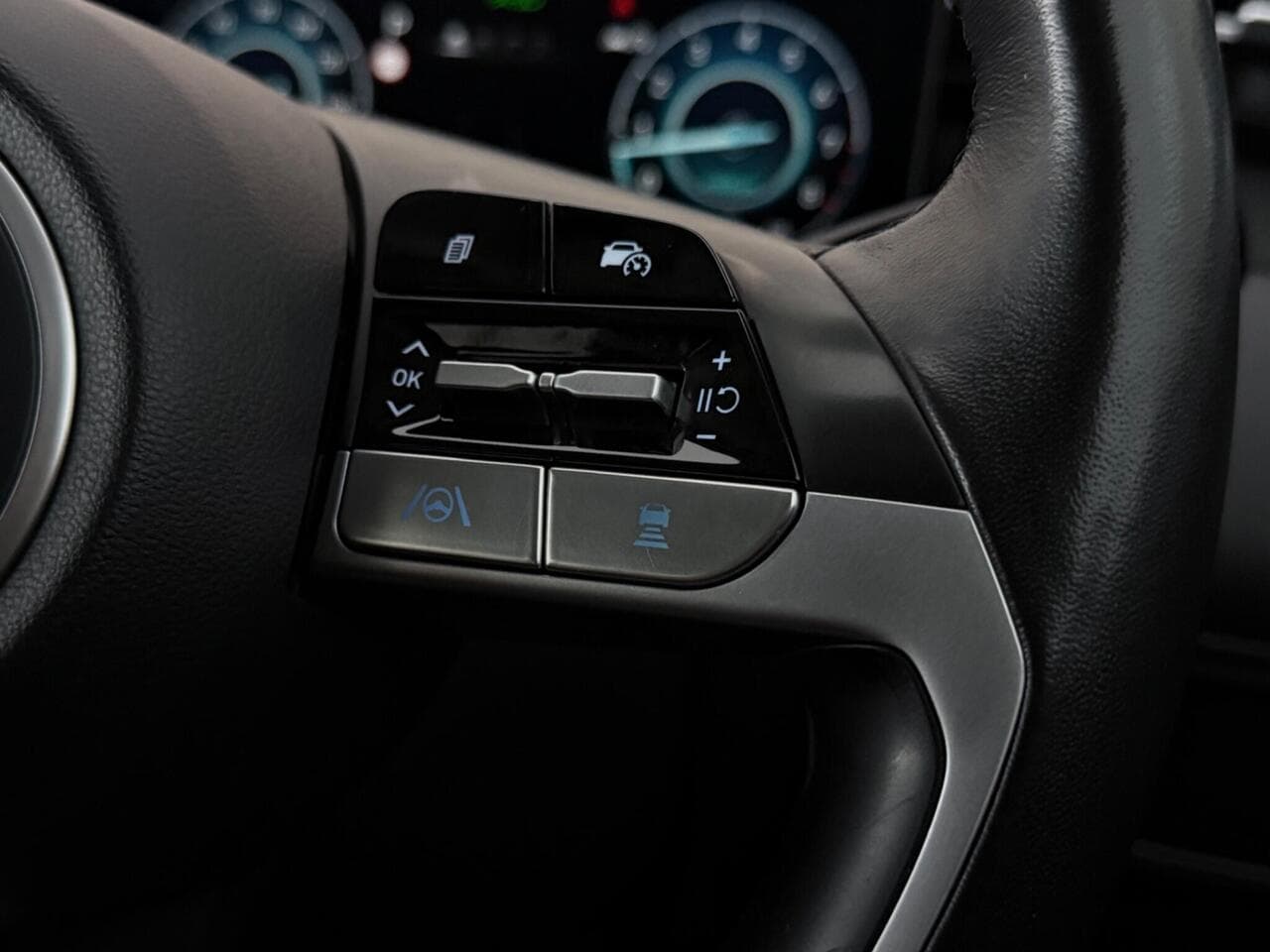 Hyundai TUCSON thumbnail Misc Controls