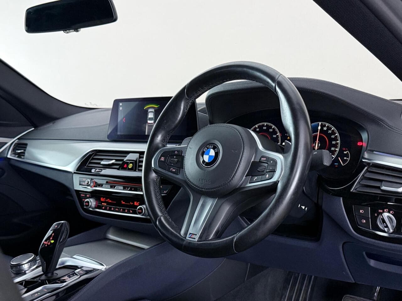 BMW 5 Series thumbnail Steering Wheel
