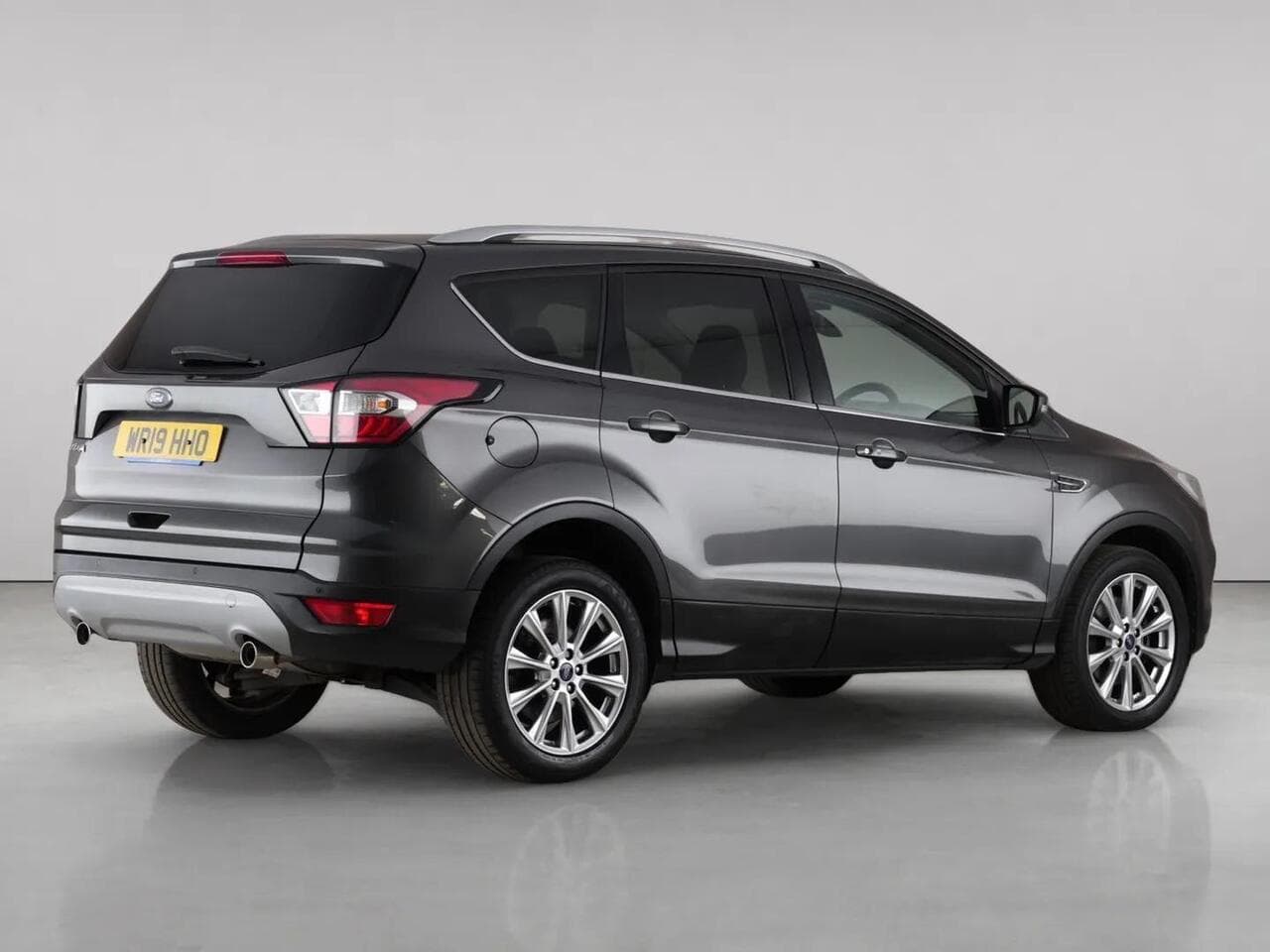 Ford Kuga thumbnail Rear Right