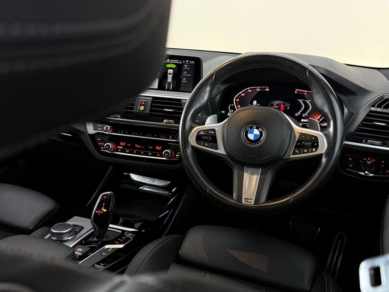 BMW X3 thumbnail Steering Wheel