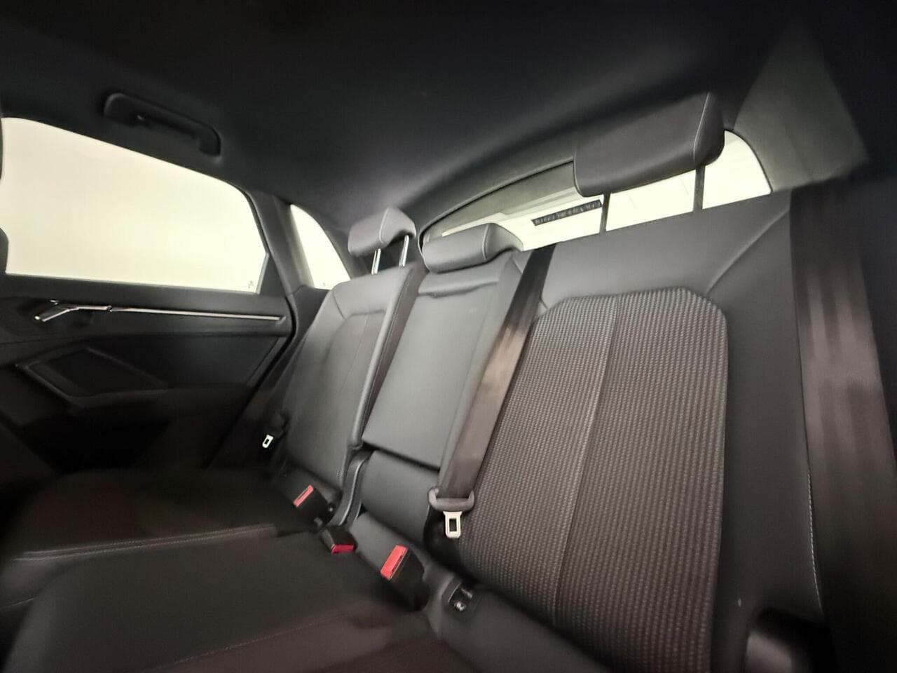 Audi Q3 thumbnail Seats Rear