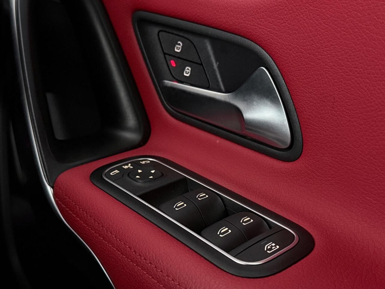 Mercedes-Benz CLA thumbnail Misc Controls