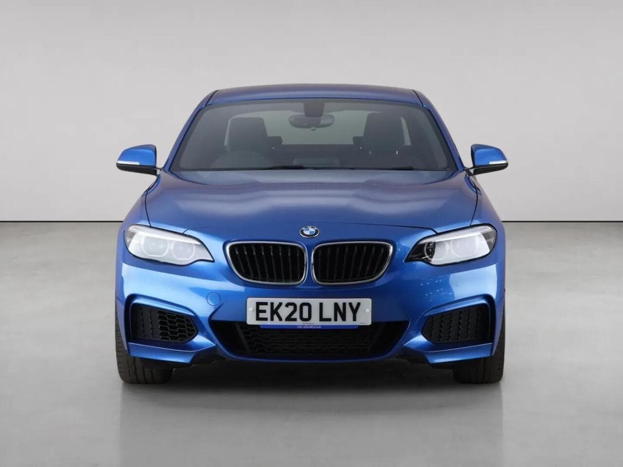 BMW 2 Series thumbnail Front