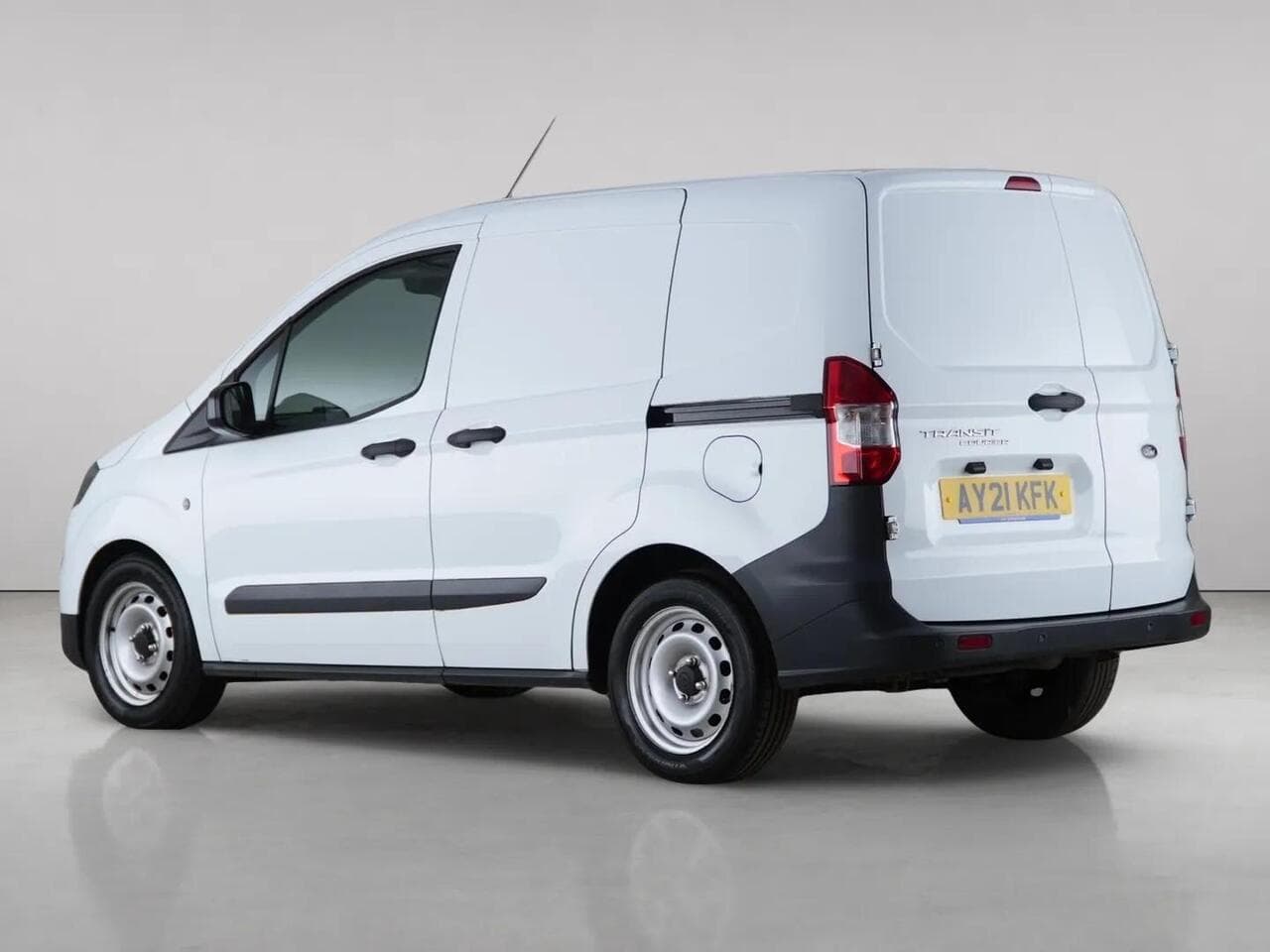 Ford Transit Courier thumbnail Rear Left