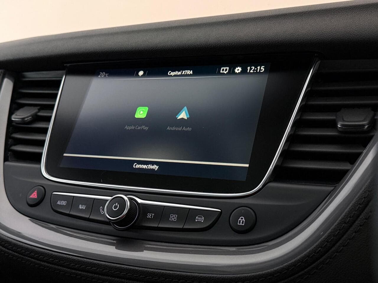 Vauxhall Grandland X thumbnail Infotainment System
