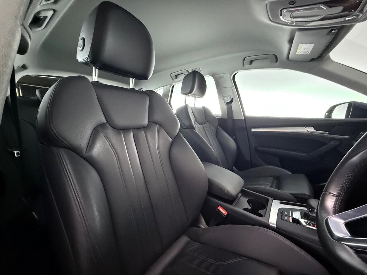 Audi Q5 thumbnail Seat Driver