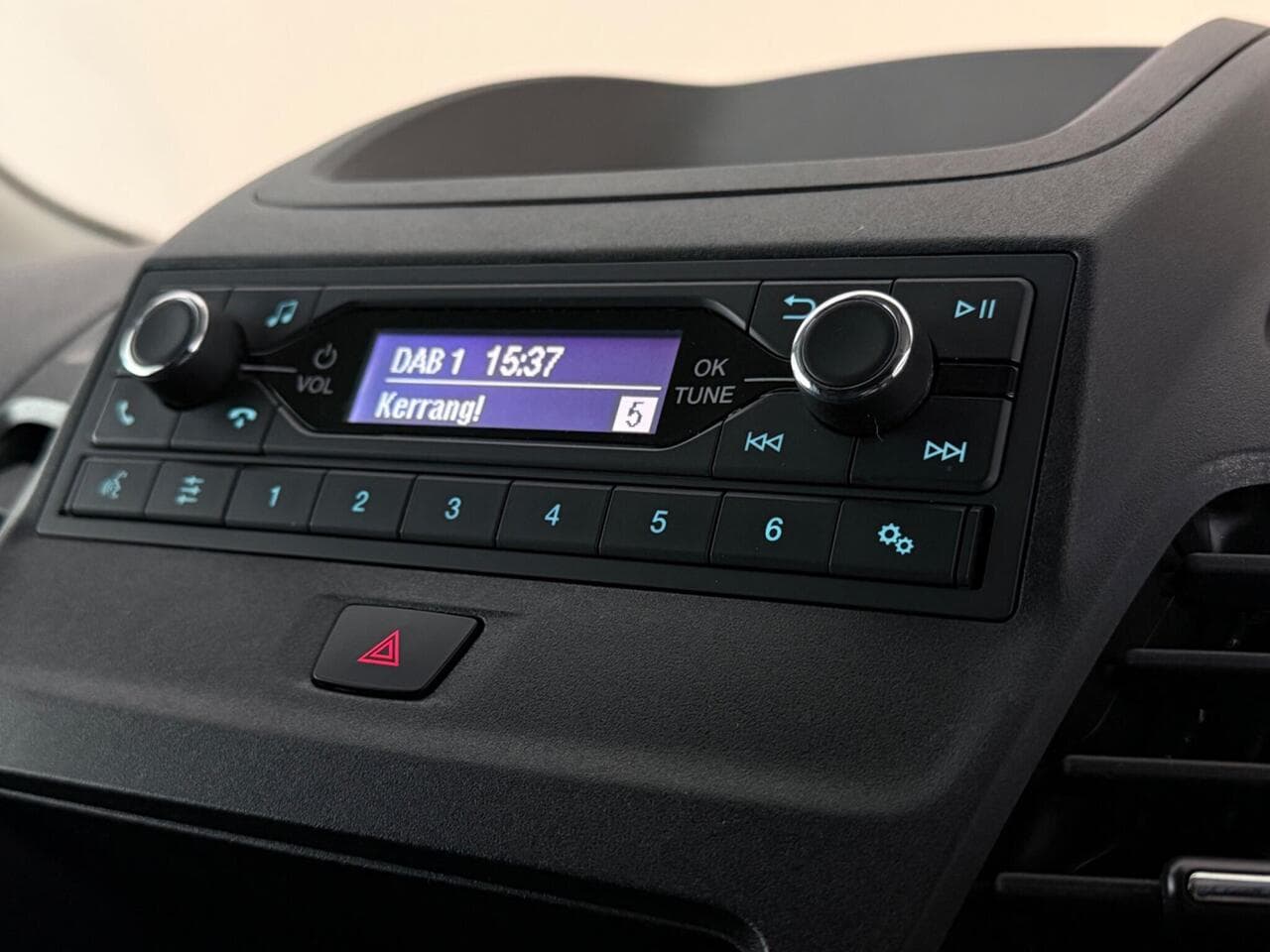 Ford Transit Connect thumbnail Infotainment System