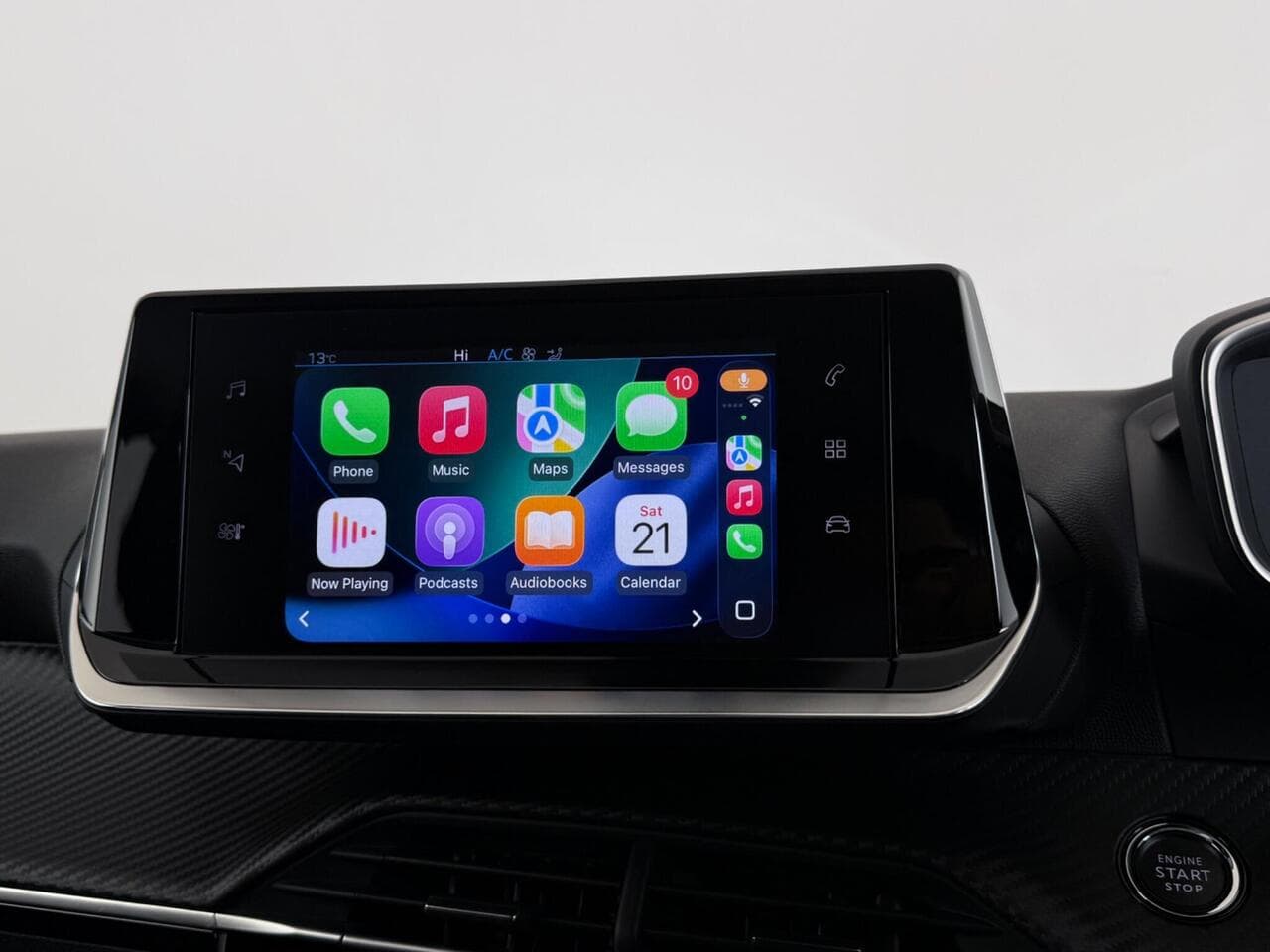 Peugeot 208 thumbnail Infotainment System