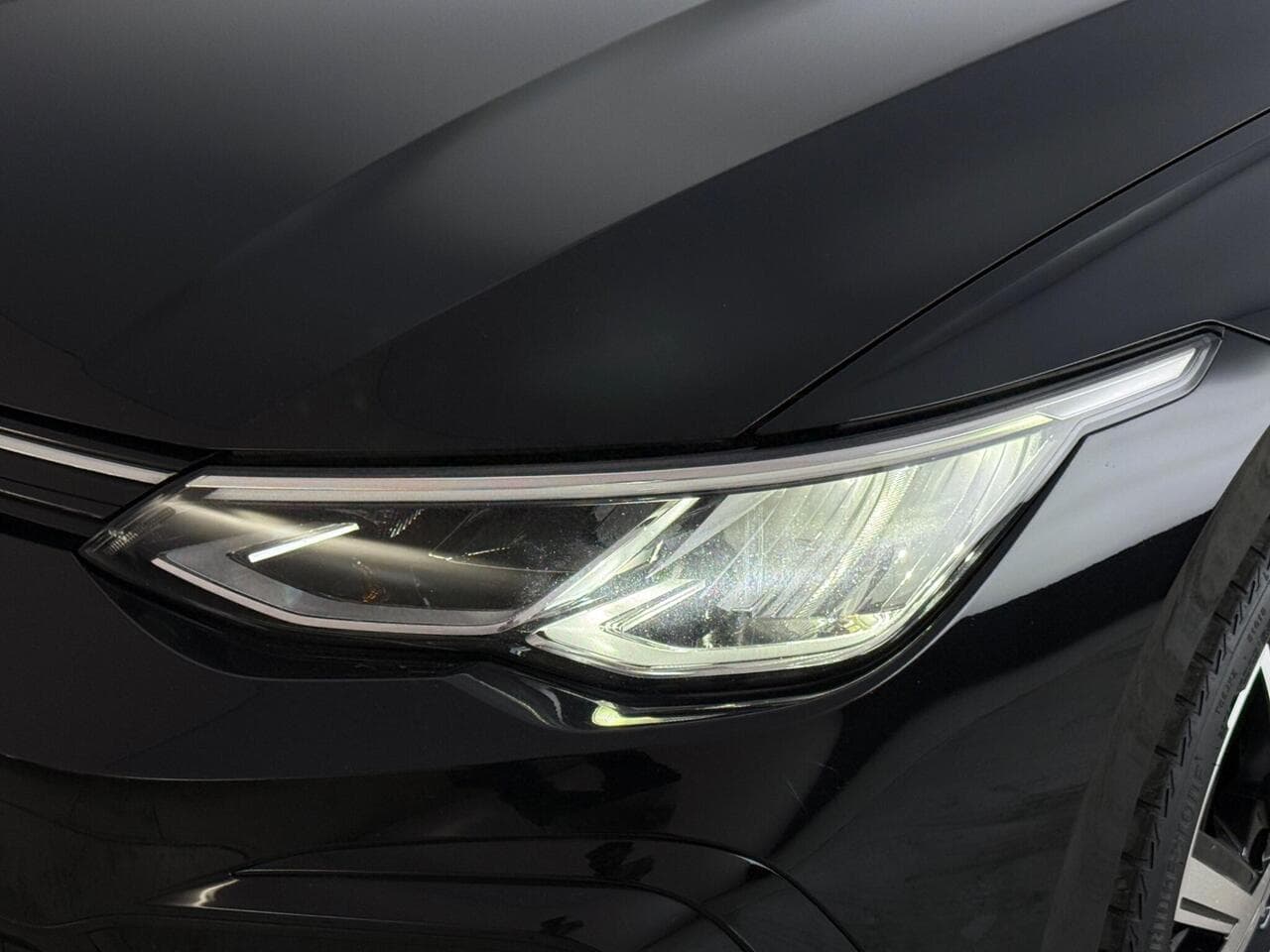 Volkswagen Golf thumbnail Lights Front