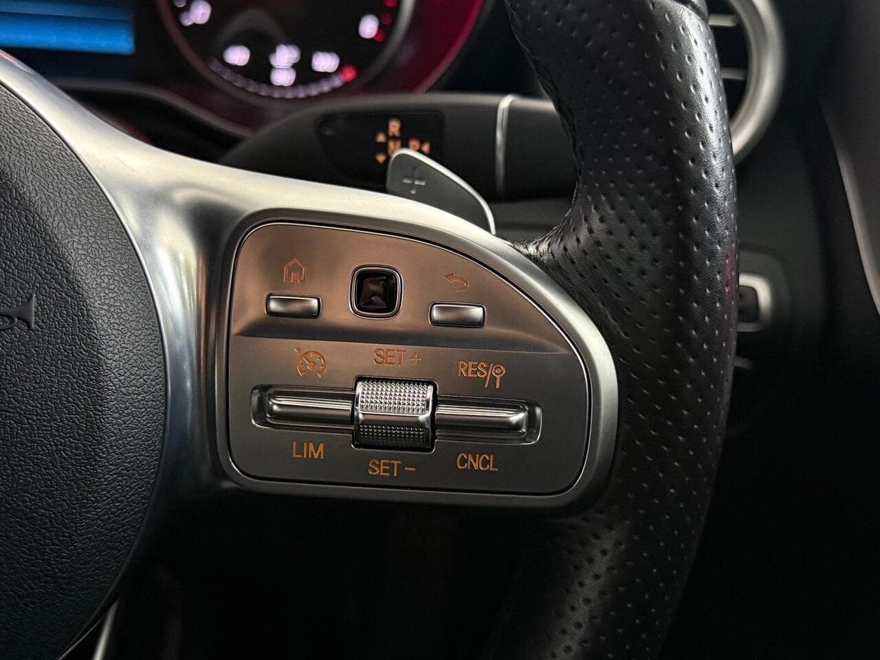 Mercedes-Benz C Class thumbnail Misc Controls