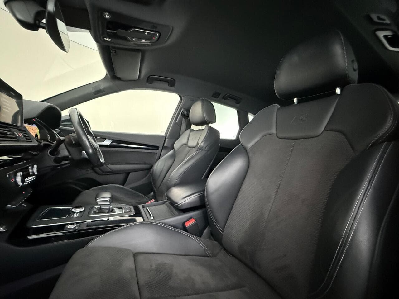 Audi Q5 thumbnail Seat Front Passenger