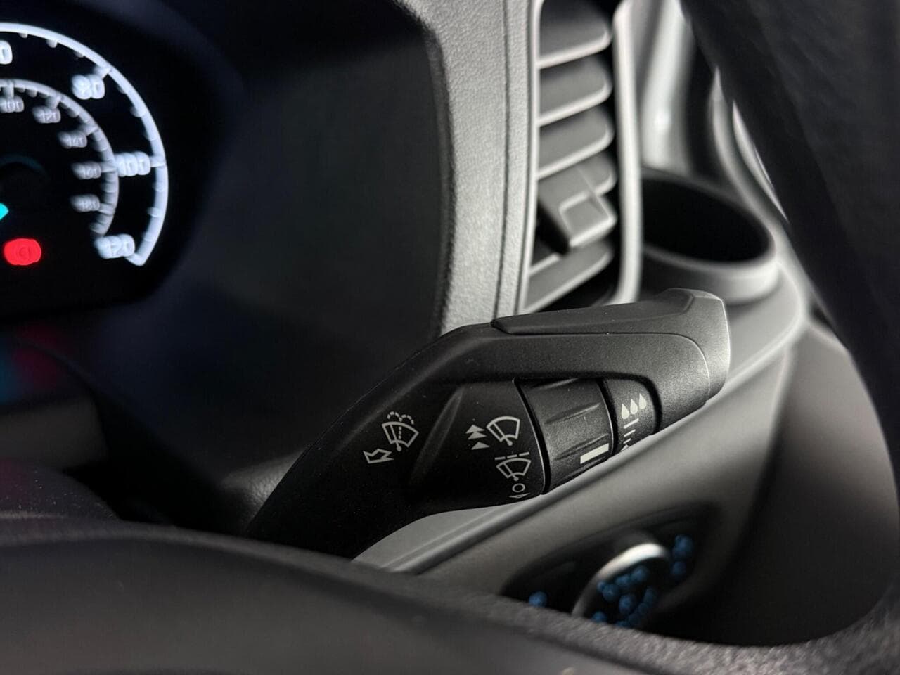 Ford Transit Custom thumbnail Misc Controls