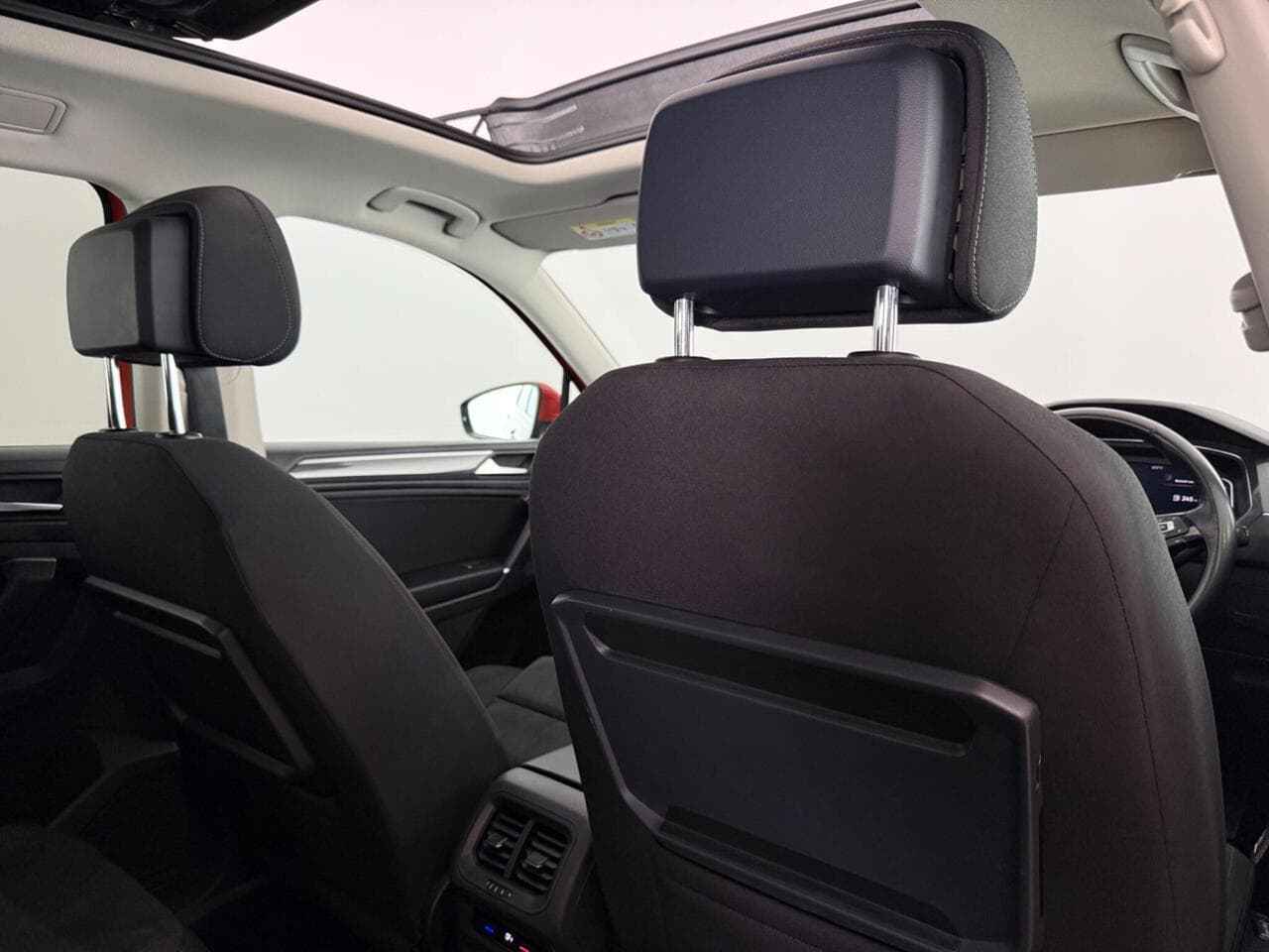 Volkswagen Tiguan Allspace thumbnail Seats Rear