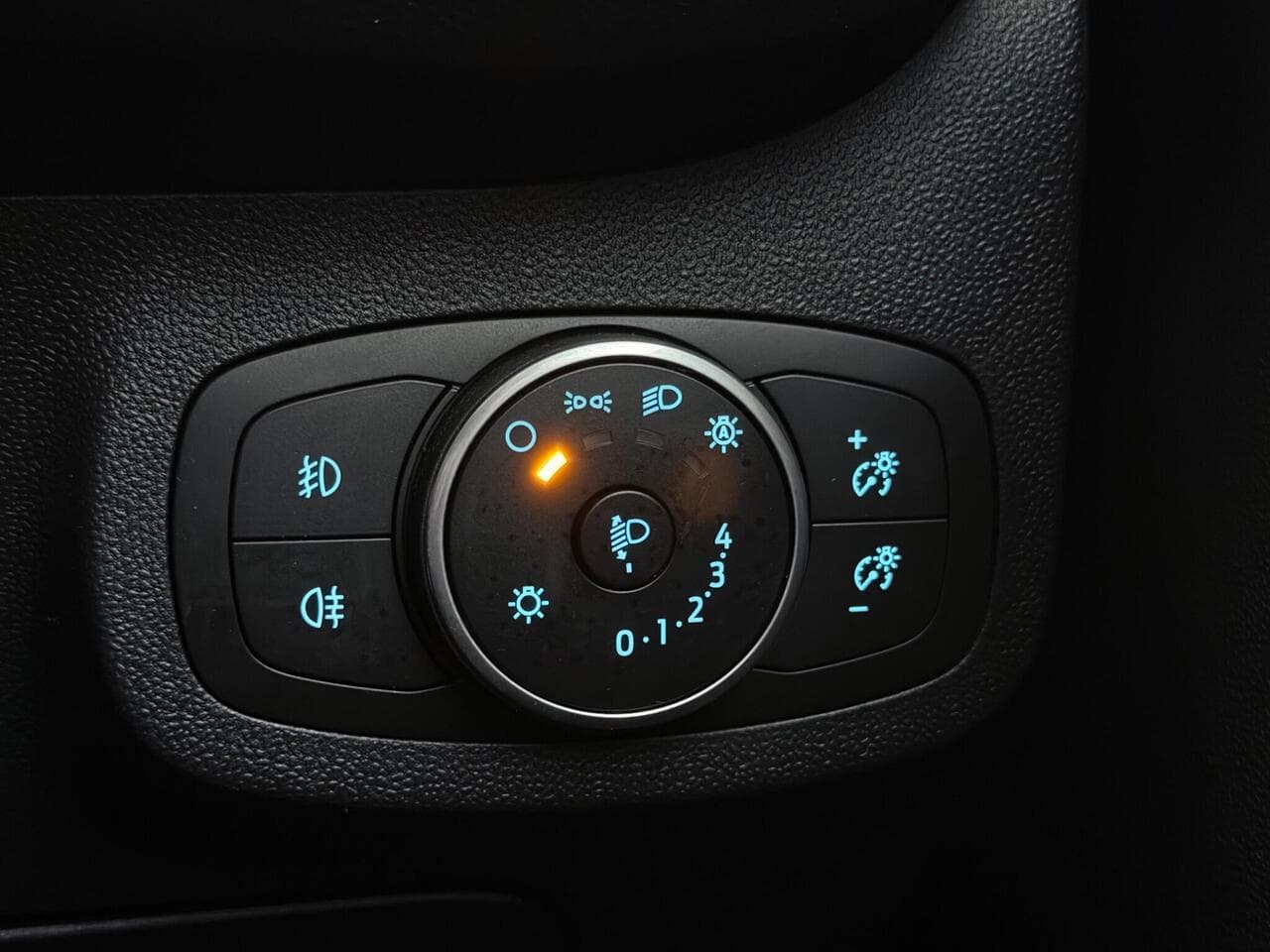 Ford Fiesta thumbnail Misc Controls