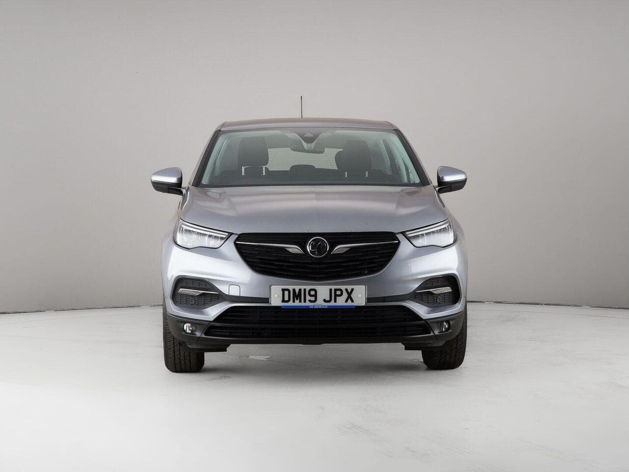 Vauxhall Grandland X thumbnail Front