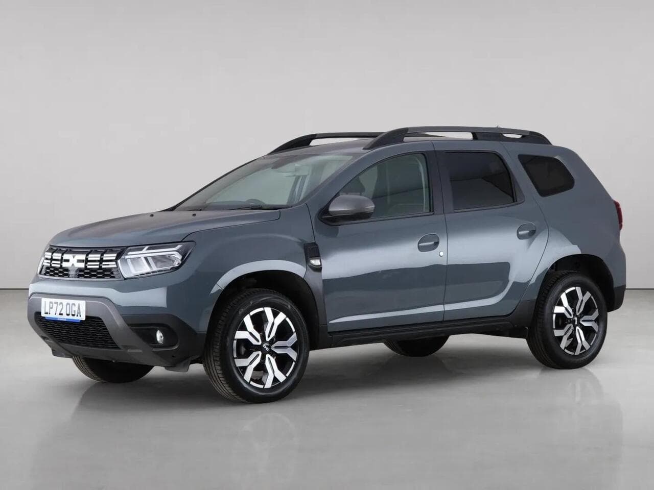 Dacia Duster thumbnail Front Left