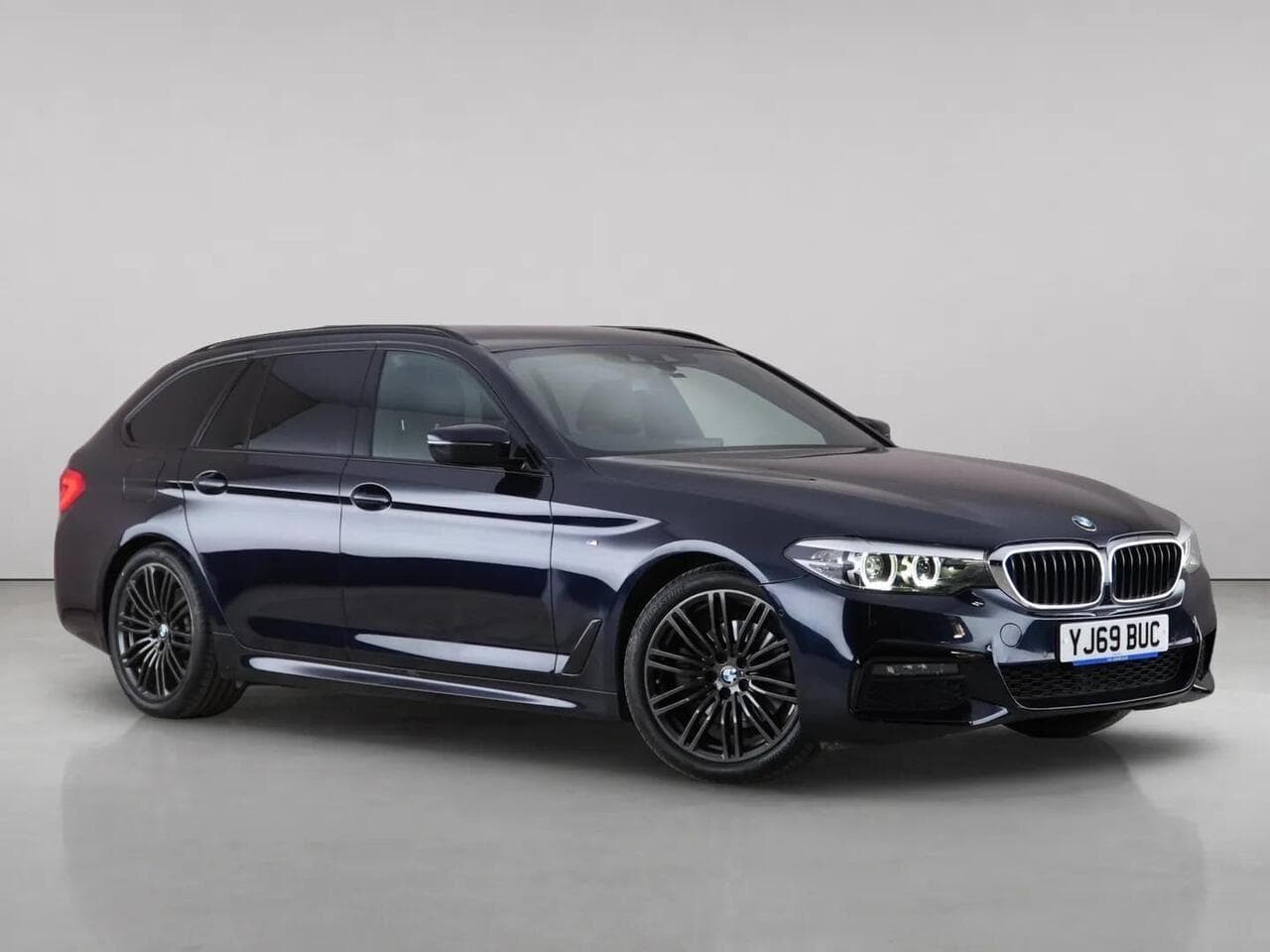 BMW 5 Series - BMW 5 Series 2.0 520d M Sport Touring Auto xDrive Euro 6 (s/s) 5dr