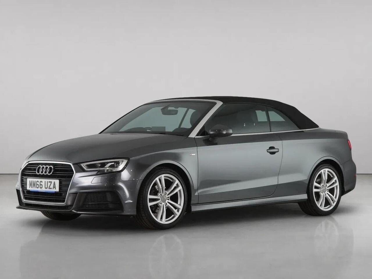 Audi A3 Cabriolet thumbnail Front Left