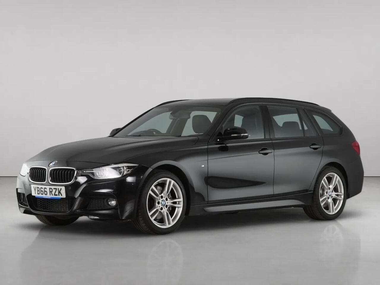 BMW 3 Series thumbnail Front Left
