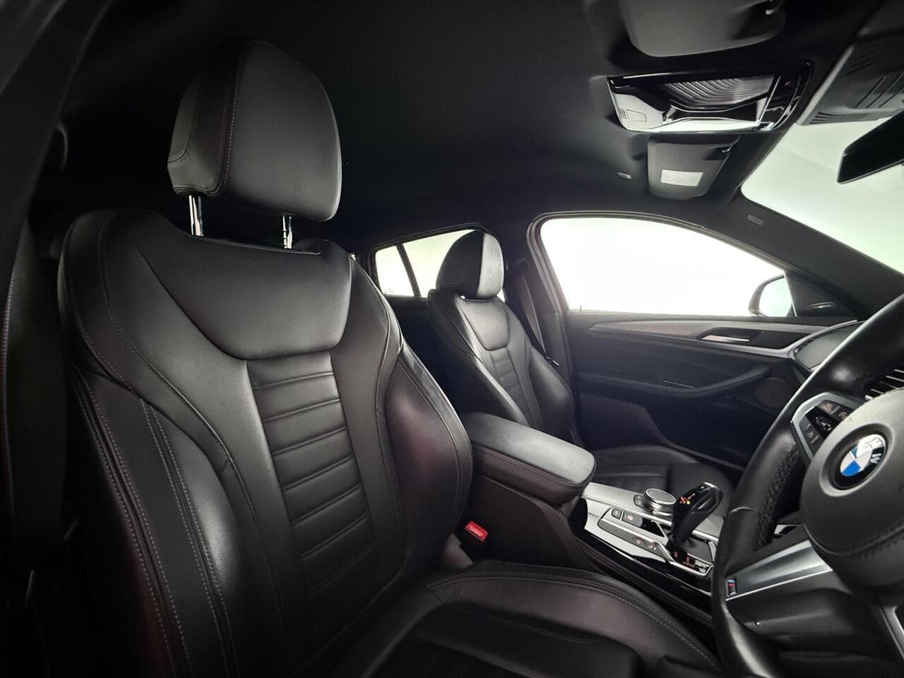 BMW X4 thumbnail Seat Driver