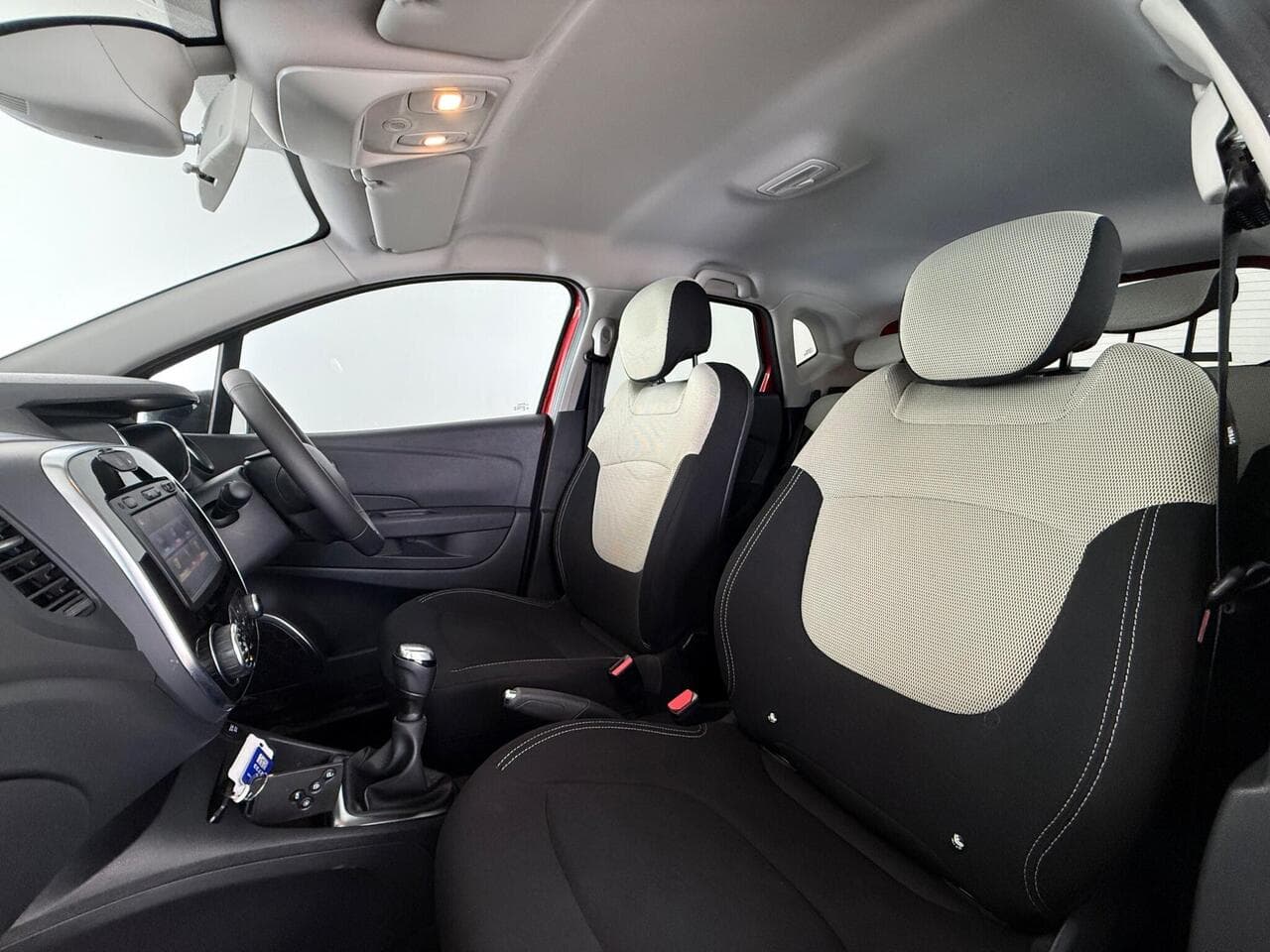 Renault Captur thumbnail Seat Front Passenger