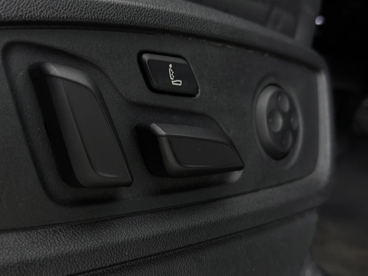 Audi Q5 thumbnail Misc Controls