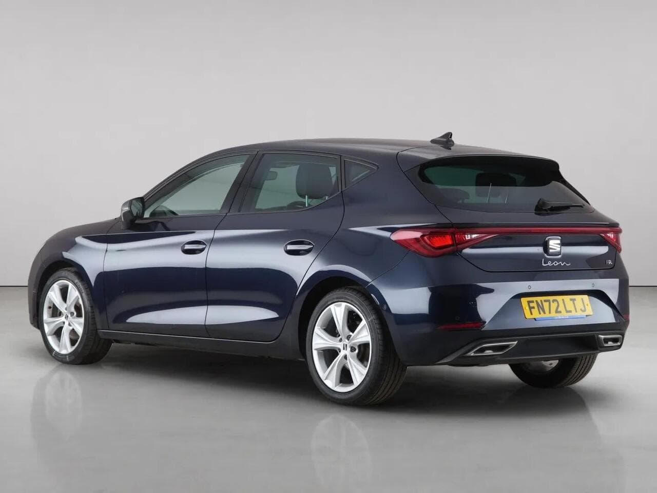 SEAT Leon thumbnail Rear Left