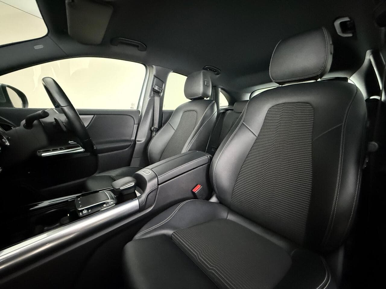 Mercedes-Benz GLA thumbnail Seat Front Passenger