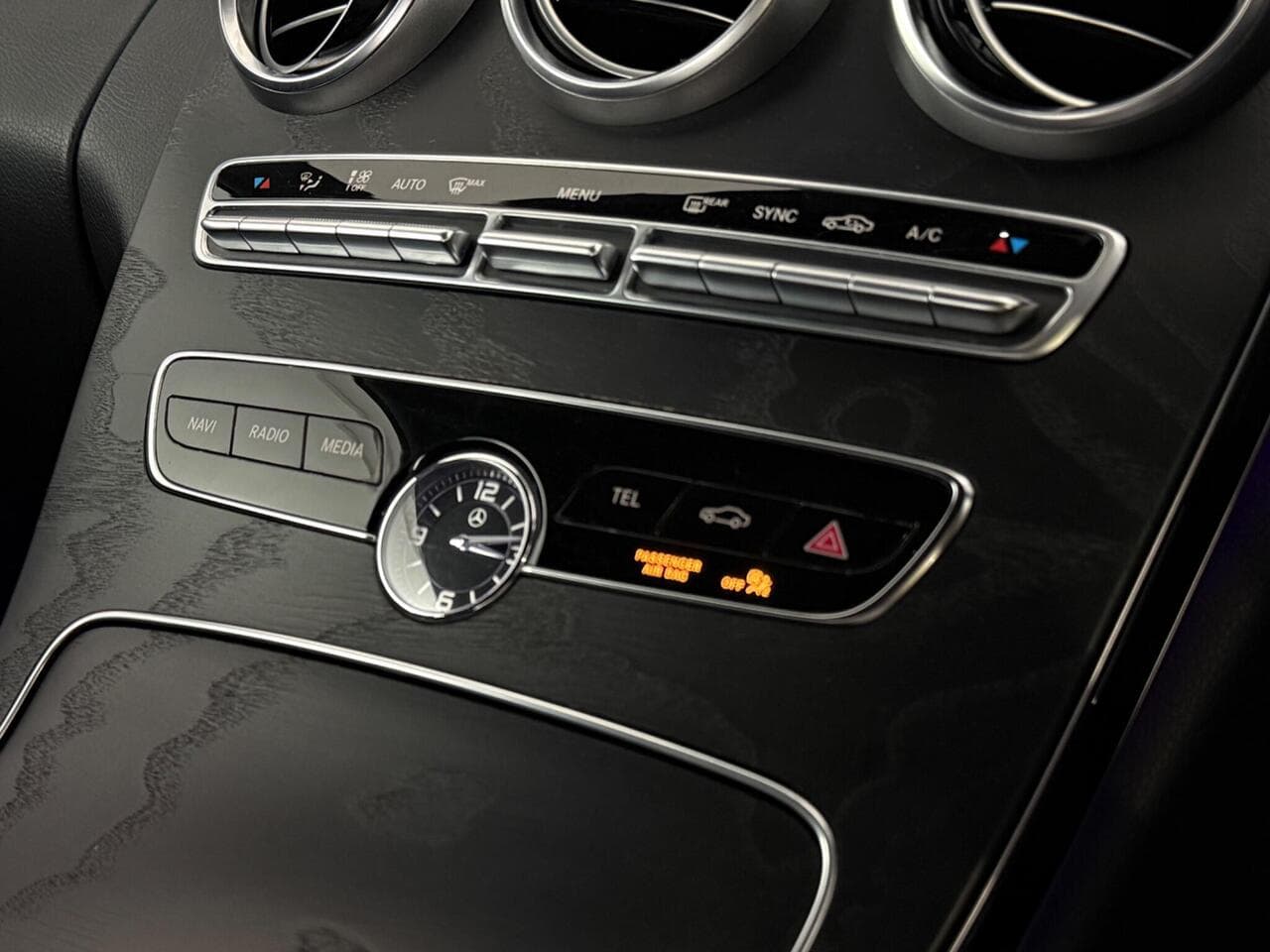 Mercedes-Benz C Class thumbnail Misc Controls