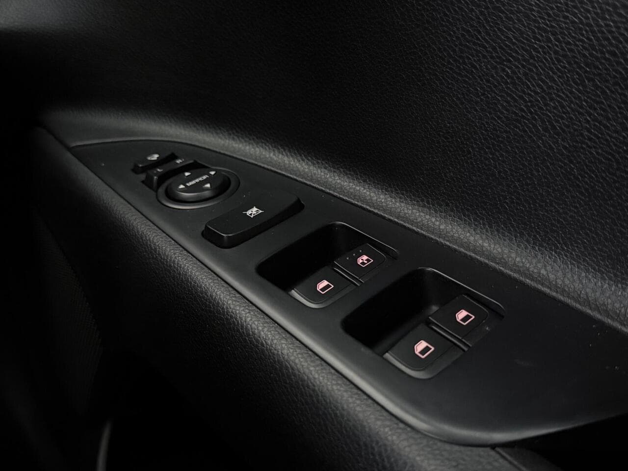 Kia Rio thumbnail Misc Controls