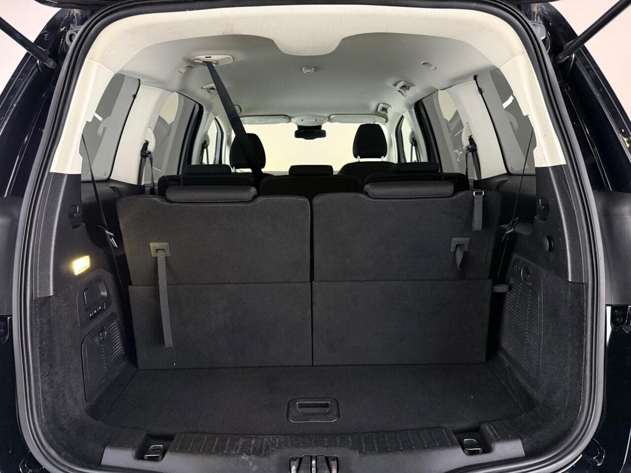 Ford Galaxy thumbnail Boot