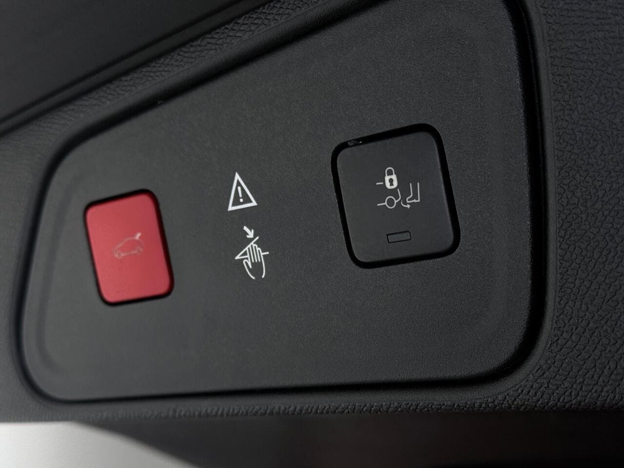 Peugeot 3008 thumbnail Misc Controls